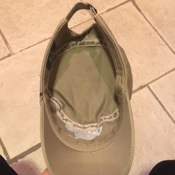 Cross hat - Picture 4 of 6